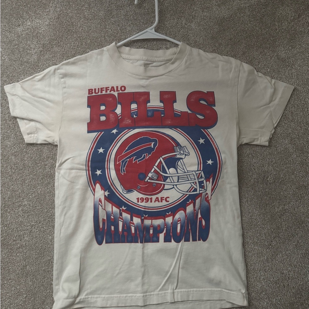Buffalo Bills Cream and Red Graphic Tee